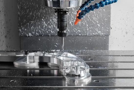 Corte CNC de metales y plásticos